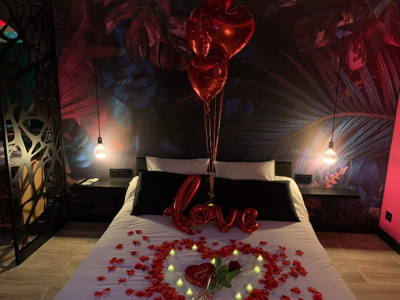 Chambre Romantique Avec Jacuzzi Privatif Dans Le Var